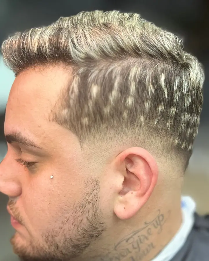 Luzes platinadas com desenho